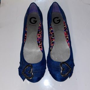 G BY GUESS  8 1/2 Royal Blue Flats with Heart bow